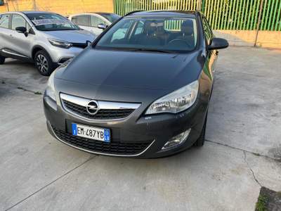 Opel Astra 1.7 CDTI 110CV EcoFLEX S&S Sports Tourer Elective Grigio usata Giugliano in Campania