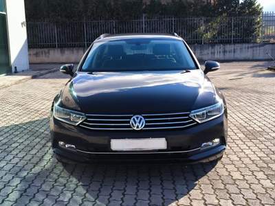 Volkswagen Passat 2.0 TDI DSG Business BlueMotion Technology Grigio usata San Salvatore Telesino