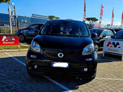 Smart ForFour 70 1.0 twinamic Superpassion Nero usata Ciampino