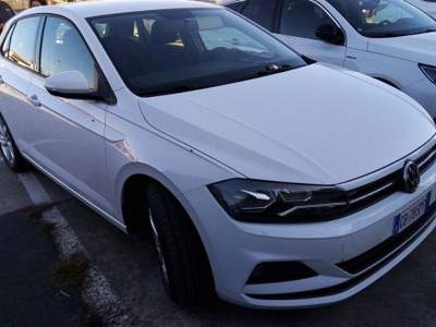 Volkswagen Polo 1.6 TDI 95 CV DSG 5p Comfortline BlueMotion Tech. Bianco usata Napoli