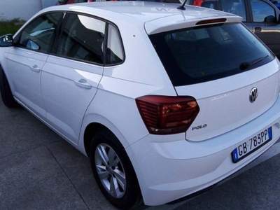 Volkswagen Polo 1.6 TDI 95 CV DSG 5p Comfortline BlueMotion Tech. Bianco usata Napoli