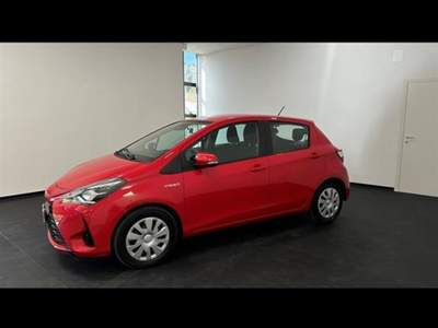 Toyota Yaris 5 Porte 1.5 VVT i Hybrid Cool e CVT my18 Rosso usata Siena