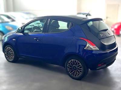 Lancia Ypsilon 1.2 69 CV 5 porte S Momodesign Blu/Azzurro usata Collegno