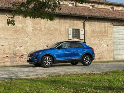 Volkswagen T-Roc 1.0 TSI 115 CV Style - VirtualC - PrezzoReale! Blu/Azzurro usata Reggio nell'Emilia