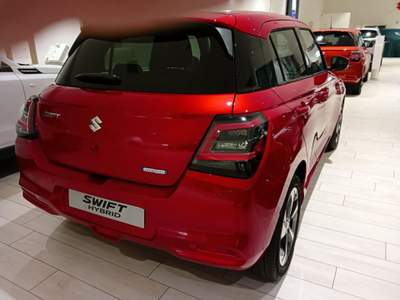 Suzuki Swift 1.2 Hybrid Top Rosso usata SOLARO