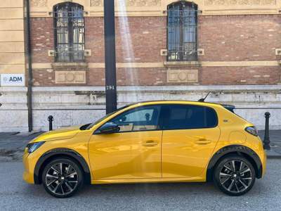 Peugeot 208 motore elettrico 136 CV 5 porte GT Giallo usata Messina