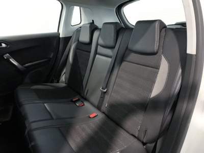 Peugeot 2008 1.6 e-HDi 92 CV Stop&amp;Start Allure Bianco usata Torino