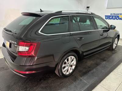 Skoda Octavia Wagon 1.6 tdi Ambition 115cv Nero usata Pescara