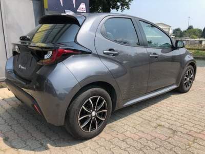 Toyota Yaris Comfort Cv.125, 1.5-l-VVT-i CVT Grigio usata Rivoli