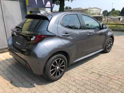 Toyota Yaris Comfort Cv.125, 1.5-l-VVT-i CVT Grigio usata Rivoli