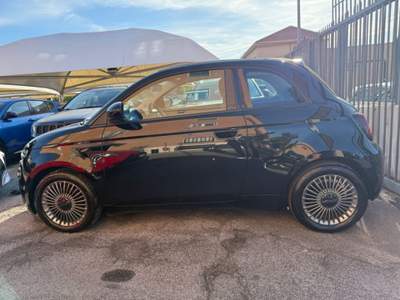 Fiat 500 Icon Cabrio 42 kWh   "NEOPATENTATI" Nero usata Roma