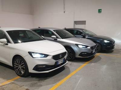 Seat Leon 5p 1.5 eTSI HYBRID 150 CV DSG Xcellence da 282? Argento usata Monza