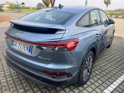 Audi Q4 Q4 SPB 35 e-tron Business Advanced Blu/Azzurro usata SAN GIORGIO PIACENTINO
