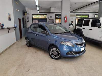 Lancia Ypsilon 1.0 FireFly 5 porte S&S Hybrid Gold Plus Blu/Azzurro usata Palermo