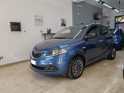 Lancia Ypsilon 1.0 FireFly 5 porte S&S Hybrid Gold Plus Blu/Azzurro usata Palermo