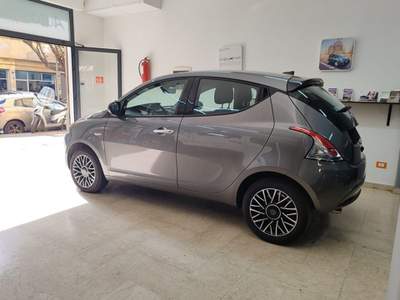 Lancia Ypsilon 1.0 FireFly 5 porte S&S Hybrid Platino Grigio usata Palermo