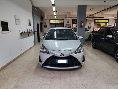 Toyota Yaris 1.0 72 CV 3 porte Cool Grigio usata Palermo