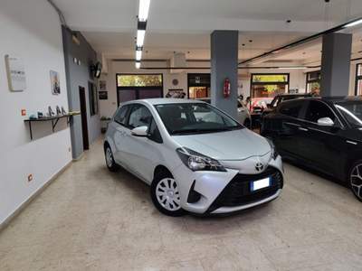 Toyota Yaris 1.0 72 CV 3 porte Cool Grigio usata Palermo