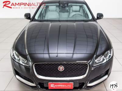 Jaguar XF 2.0 D 180 CV aut. Prestige RISERVATA OPERATORI DE Nero usata Gubbio