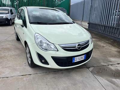 Opel Corsa 1.3 CDTI 75CV F.AP. 5 porte Cosmo Giallo usata Giugliano in Campania