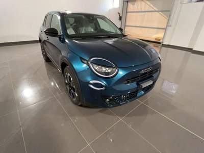 Fiat 600 Hybrid e-DCT La Prima Blu/Azzurro usata Civitavecchia