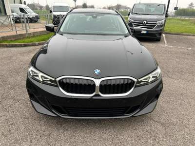 BMW Serie 3 318d d mhev 48V Touring Grigio usata Novellara