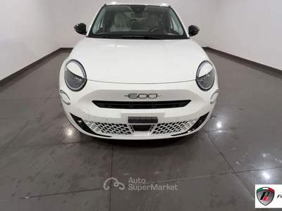 Fiat 600 Hybrid DCT MHEV La Prima Bianco usata Albano Laziale
