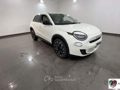 Fiat 600 Hybrid DCT MHEV La Prima Bianco usata Albano Laziale