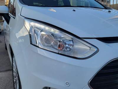 Ford B-Max 1.0 EcoBoost 100 CV Business Titanium Bianco usata Casoria