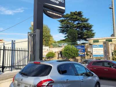 Peugeot 208 PureTech 82 5 porte Allure Grigio usata Casoria
