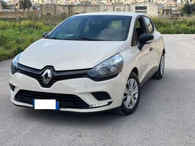 Renault Clio dCi 8V 90 CV EDC Start&Stop 5p. Energy Life Beige usata LICATA