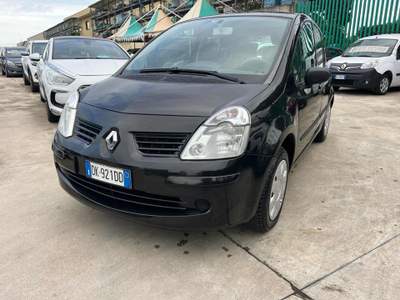 Renault Modus 1.2 16V Dynamique Nero usata Giugliano in Campania