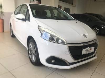 Peugeot 208 BlueHDi 100 S&S 5 porte Active Bianco usata Nicosia