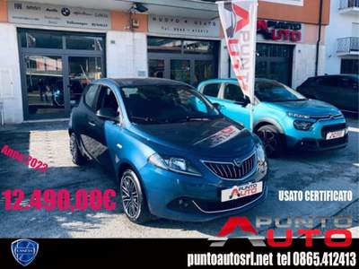 Lancia Ypsilon 1.0 FireFly 5 porte S&S Hybrid Ecochic Gold Blu/Azzurro usata Isernia