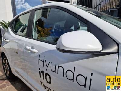 Hyundai i10 1.0 MPI AT Connectline Bianco usata Salerno
