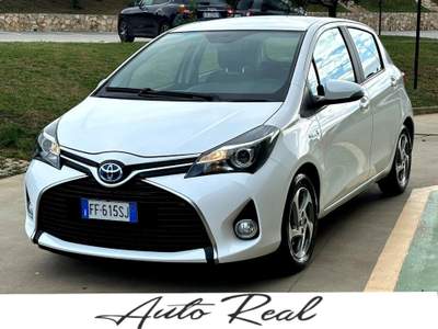 Toyota Yaris 1.5 Hybrid 5 porte Style UNIPTO+NAVI+RETROCAMERA Bianco usata Civitavecchia