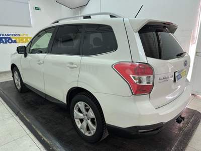 Subaru Forester 2.0d Comfort Bianco usata Pescara