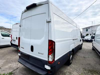 Iveco Daily 35S16A8V 2.3 HPT PLM-TM Furgone PASSO SUPER LUNGO Bianco usata Bernalda