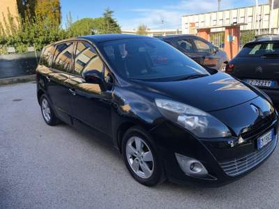 Renault Scénic 1.5 dCi 110CV 7 POSTI Nero usata San Lazzaro di Savena