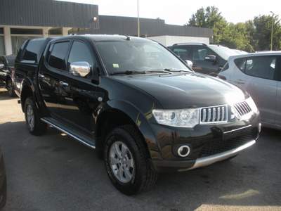 Mitsubishi L200 double-cab INTENSE PLUS Nero usata Frosinone
