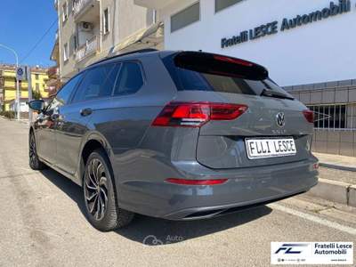 Volkswagen Golf  Variant 2.0 tdi Life 115cv dsg Grigio usata Cassano allo Ionio