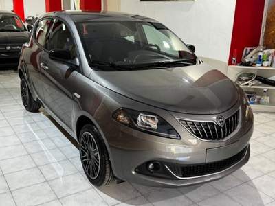 Lancia Ypsilon 1.0 firefly hybrid Gold s&s 70cv 5p.ti Grigio usata Sassari