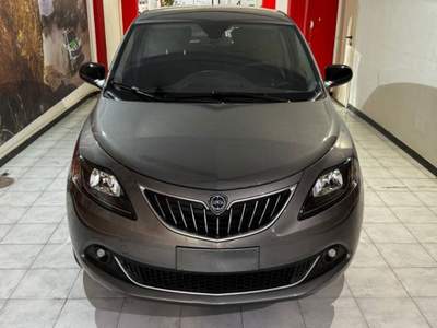 Lancia Ypsilon 1.0 firefly hybrid Gold s&s 70cv 5p.ti Grigio usata Sassari