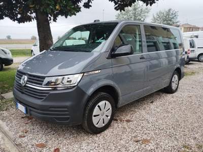Volkswagen Caravelle 2.0 TDI 110CV PC Trendline AUTOCARRO 6 POSTI Grigio usata Ferrara