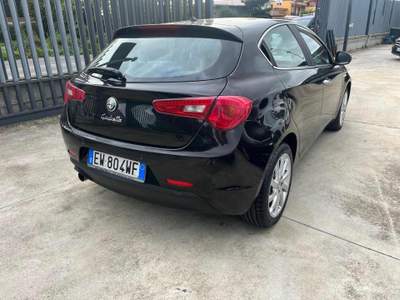 Alfa Romeo Giulietta 1.6 JTDm-2 105 CV Progression Nero usata Giugliano in Campania