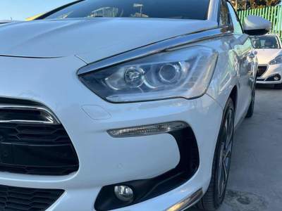 DS Automobiles DS 5 BlueHDi 180 S&S EAT6 So Chic Bianco usata Giugliano in Campania