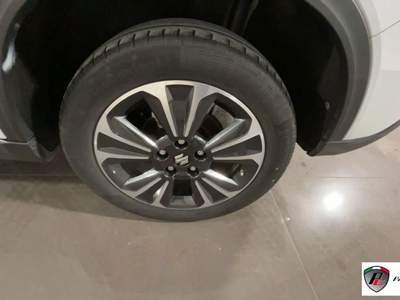 Suzuki Vitara 1.5 140V Hybrid A/T 4WD AG Starv. Bianco usata Albano Laziale