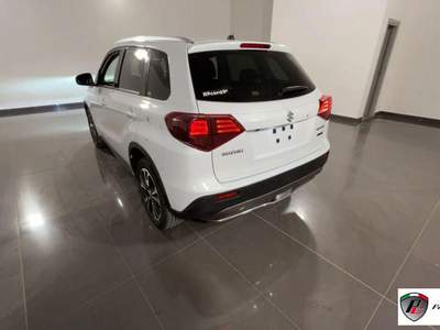 Suzuki Vitara 1.5 140V Hybrid A/T 4WD AG Starv. Bianco usata Albano Laziale