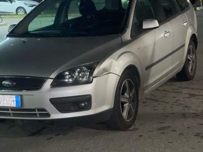 Ford Focus/Focus C-Max ford focus 1.6 tdci ok neopatentati Argento usata Cremona