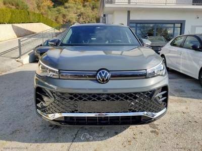 Volkswagen Tiguan Tiguan 2.0 TDI 150 CV DSG R-Line Plus Grigio usata Agnone